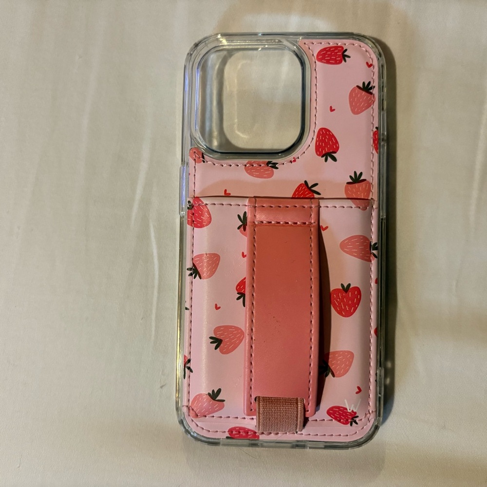iPhone 15 pro strawberry Walli case